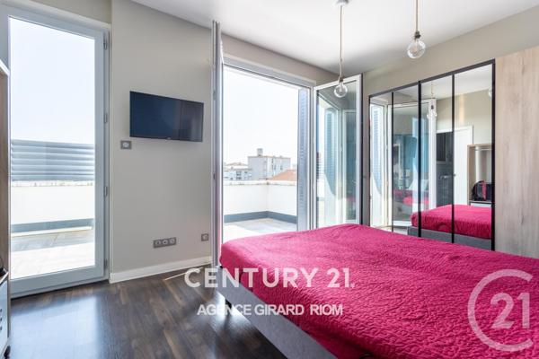 Maison à vendre  8 pièces - 197 m2 RIOM - 63