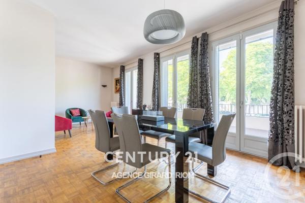Maison à vendre  8 pièces - 197 m2 RIOM - 63