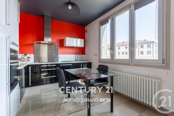 Maison à vendre  8 pièces - 197 m2 RIOM - 63