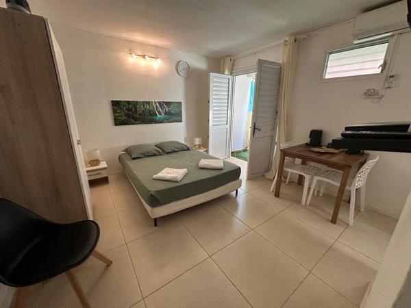 Studio rénové avec jacuzzi Anse Mitan, Trois-Îlets