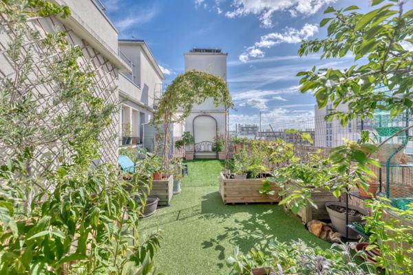 2 pièces en dernier étage avec 3 terrasses aménagées