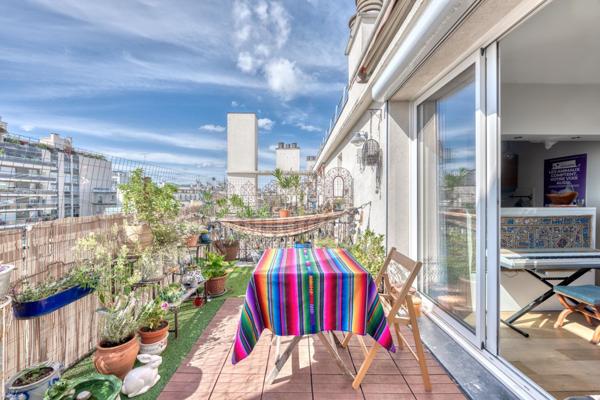 2 pièces en dernier étage avec 3 terrasses aménagées