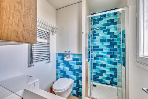 2 pièces en dernier étage avec 3 terrasses aménagées