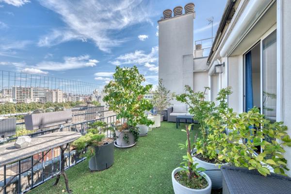 2 pièces en dernier étage avec 3 terrasses aménagées