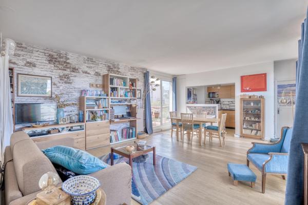 2 pièces en dernier étage avec 3 terrasses aménagées