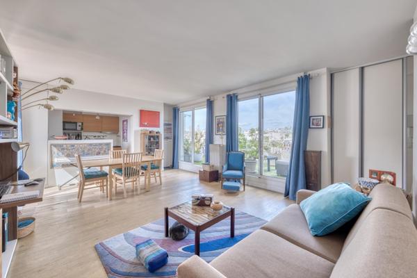 2 pièces en dernier étage avec 3 terrasses aménagées