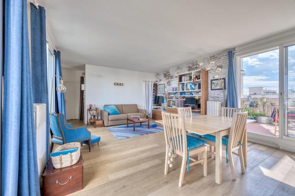 2 pièces en dernier étage avec 3 terrasses aménagées