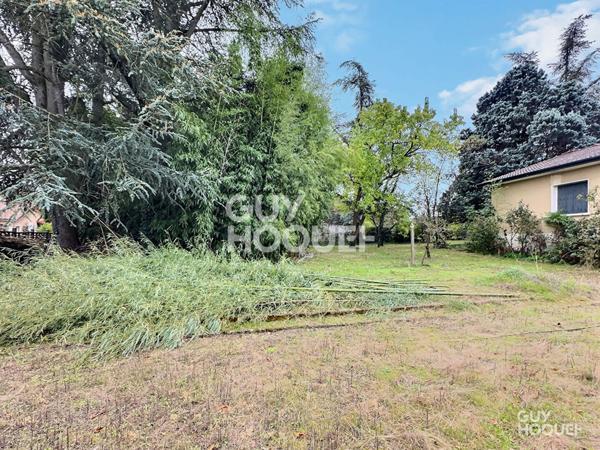 Terrain Brindas 800m²