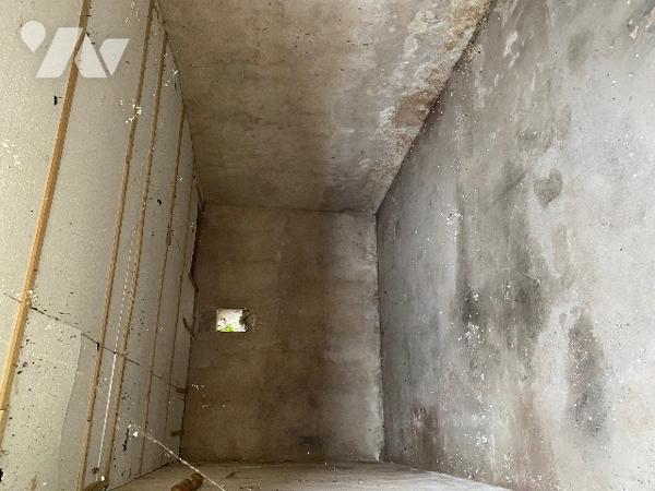 LOT TERRAINS CONSTRUCTIBLES + GRANGE + HANGAR