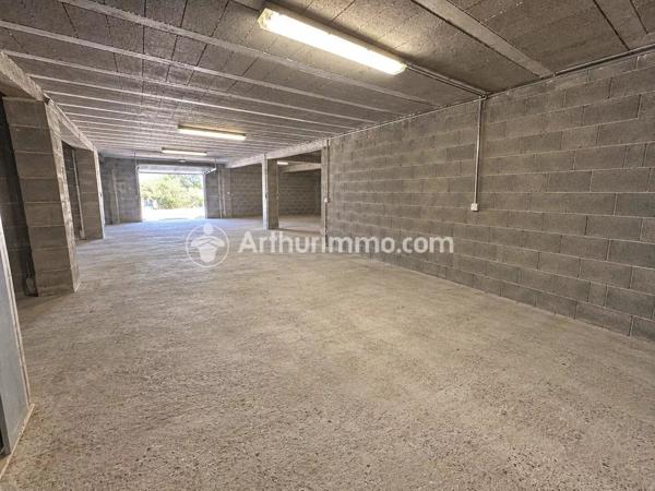 Vente                                                      Maison
                        
                     5 pièces                      146 m2                     à Neuvic