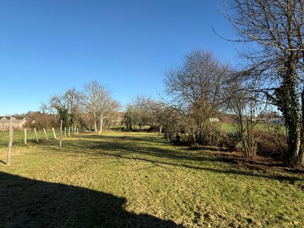 EN EXCLUSIVITE ! Maison en pierre, 88m², 2 chambres, sur 975m² de terrain 79 990 €