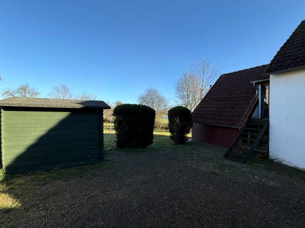 EN EXCLUSIVITE ! Maison en pierre, 88m², 2 chambres, sur 975m² de terrain 79 990 €