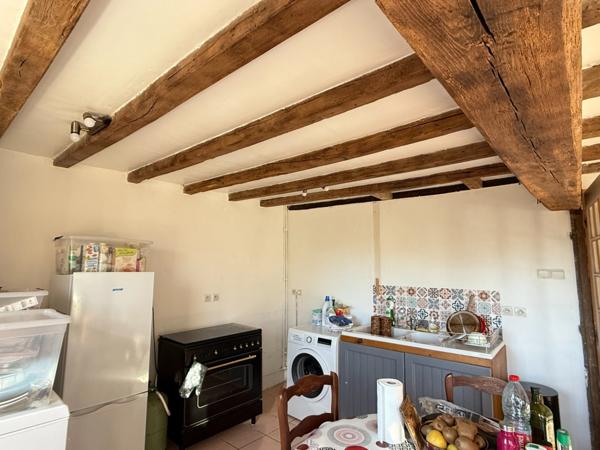 EN EXCLUSIVITE ! Maison en pierre, 88m², 2 chambres, sur 975m² de terrain 79 990 €