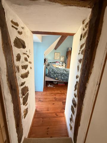 EN EXCLUSIVITE ! Maison en pierre, 88m², 2 chambres, sur 975m² de terrain 79 990 €