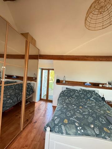 EN EXCLUSIVITE ! Maison en pierre, 88m², 2 chambres, sur 975m² de terrain 79 990 €