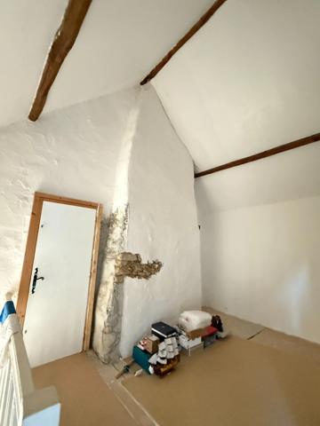 EN EXCLUSIVITE ! Maison en pierre, 88m², 2 chambres, sur 975m² de terrain 79 990 €