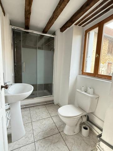 EN EXCLUSIVITE ! Maison en pierre, 88m², 2 chambres, sur 975m² de terrain 79 990 €