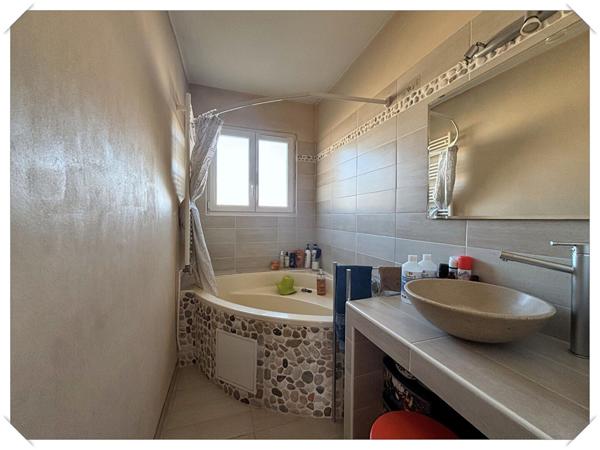 Appartement Toulon 4 pièce(s) 68.07 m2 - Secteur recherché - 2 chambres - Facilité de stationnement