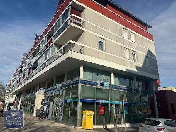 Local commercial à vendre 308m²