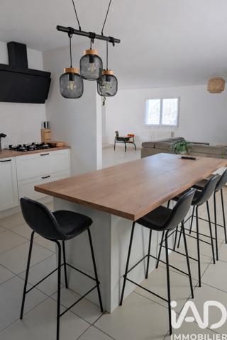 Maison à vendre 6 pièces 142 m² Saint-Seurin-sur-l'Isle