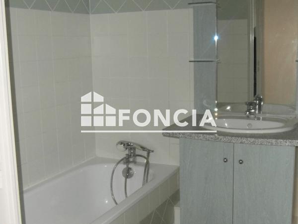 Location Appartement 2 pièces 36.72 m² - 13-15 RUE DES FRENES La Rochelle 17000