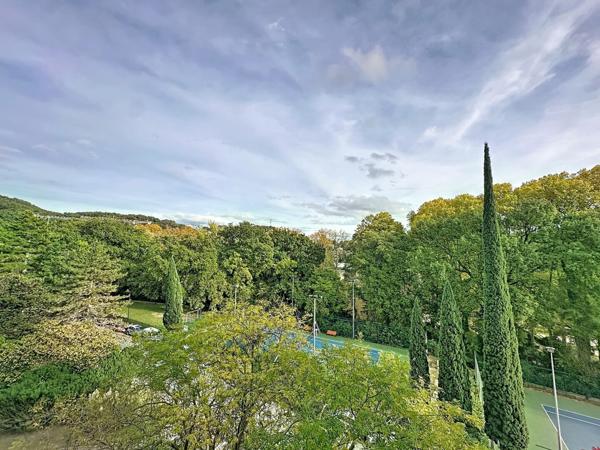 A VENDRE T3 Rénové _ Terrasse _ Accès direct au parc de la torse !!!