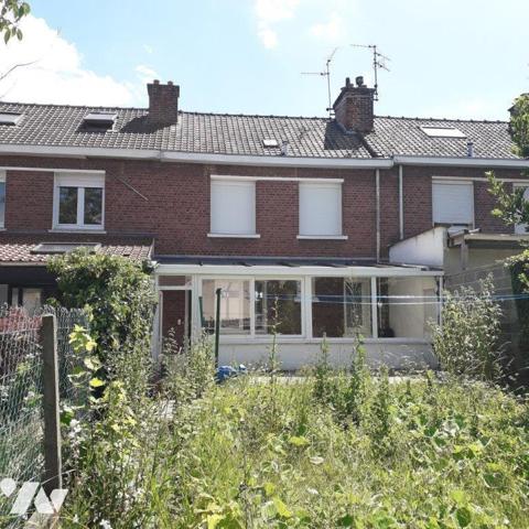 Maison 4 chambres avec JARDIN , Cave et 1 GARAGE à 50métres.