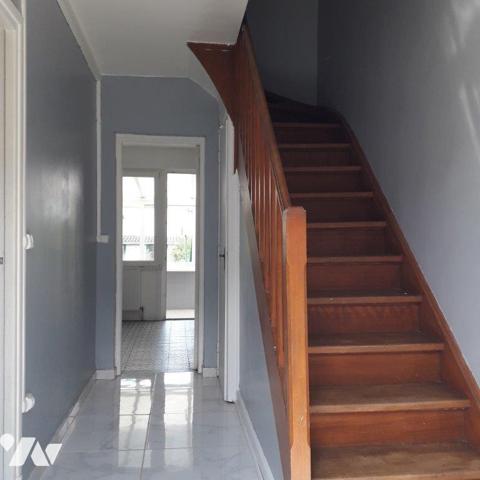 Maison 4 chambres avec JARDIN , Cave et 1 GARAGE à 50métres.