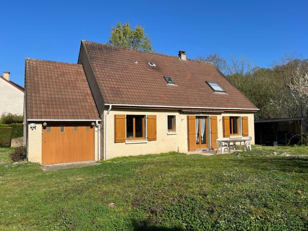 Maison Elancourt Village Emplacement Prémium Terrain 834 m2 Divisible.