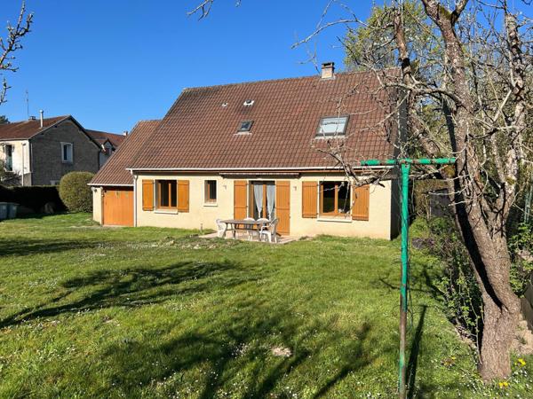 Maison Elancourt Village Emplacement Prémium Terrain 834 m2 Divisible.