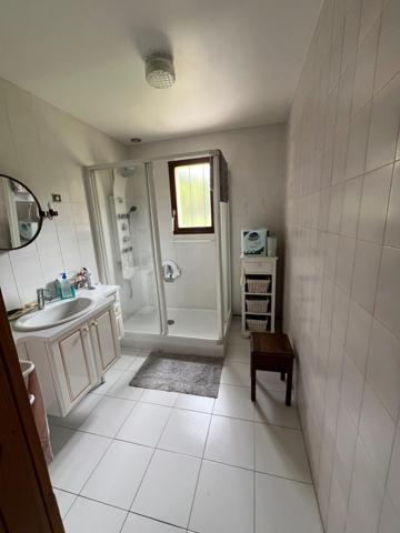 Maison Elancourt Village Emplacement Prémium Terrain 834 m2 Divisible.