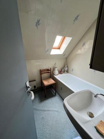 Maison Elancourt Village Emplacement Prémium Terrain 834 m2 Divisible.