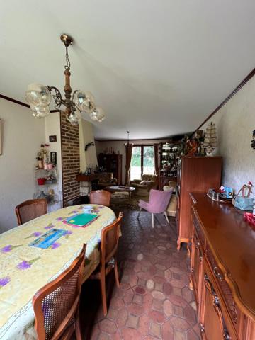 Maison Elancourt Village Emplacement Prémium Terrain 834 m2 Divisible.