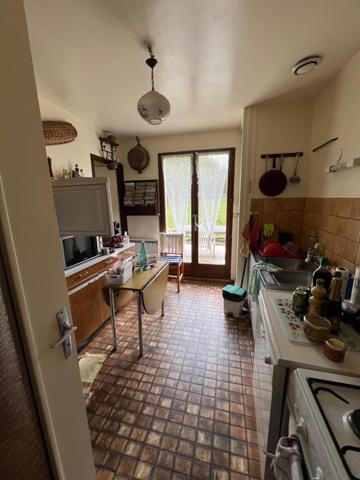 Maison Elancourt Village Emplacement Prémium Terrain 834 m2 Divisible.