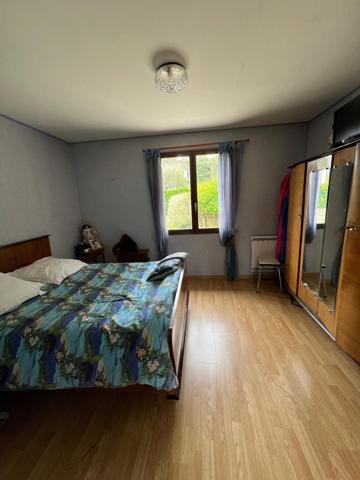 Maison Elancourt Village Emplacement Prémium Terrain 834 m2 Divisible.