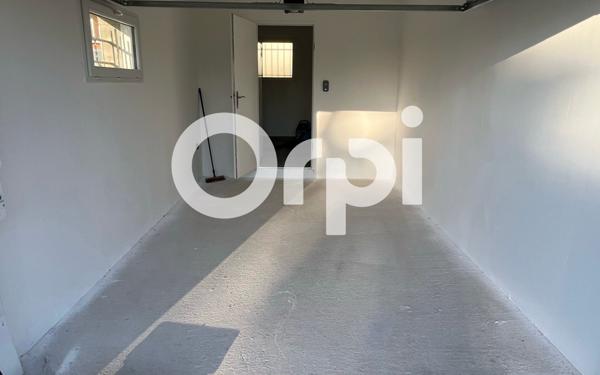 Maison à louer    5 pièces •  Gillonnay