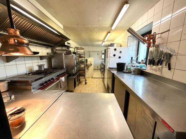 Local Commercial à SAINT-LANGIS-LES-MORTAGNE, 61400 - 5 pièces 90m²