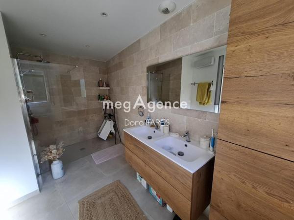 Maison à FRESNES, 94260 - 6 pièces 120m²