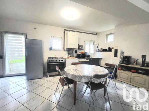 Maison 5 pièces de 100 m² à Vrigne-aux-Bois (08330)