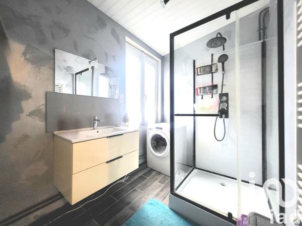 Maison 5 pièces de 100 m² à Vrigne-aux-Bois (08330)