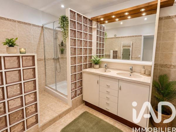 Appartement à vendre 3 pièces 123,01 m² Marseille 12