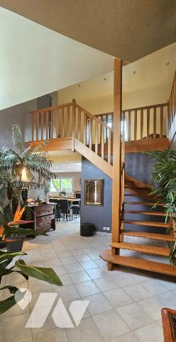 Maison contemporaine - 4 chambres - grands espaces - piscine 