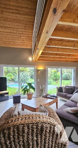 Maison contemporaine - 4 chambres - grands espaces - piscine 