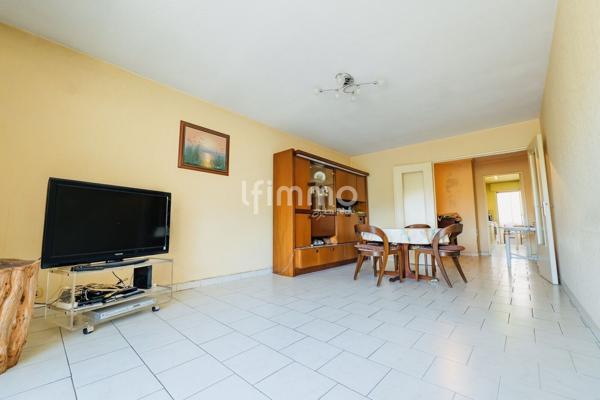 Cannes La Bocca, 3 pieces, terrasse, loggia, parking et cave