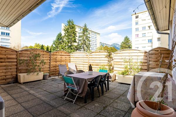 Appartement à vendre  3 pièces - 62,26 m 2   GRENOBLE  - 38