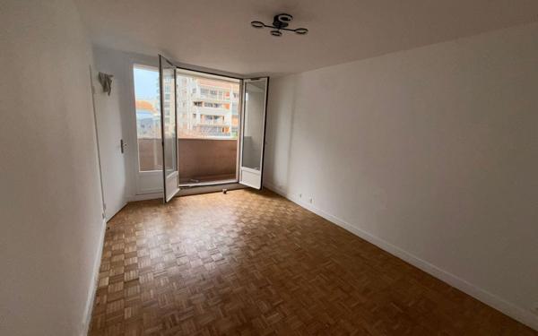 Appartement à louer    1 pièce • 25 m2 Paris 18