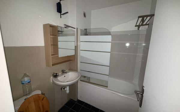 Appartement à louer    1 pièce • 25 m2 Paris 18