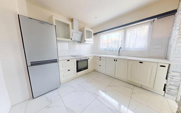 Appartement à vendre    4 pièces • 76,09 m2 Hoenheim