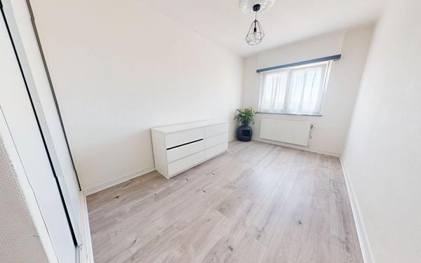 Appartement à vendre    4 pièces • 76,09 m2 Hoenheim