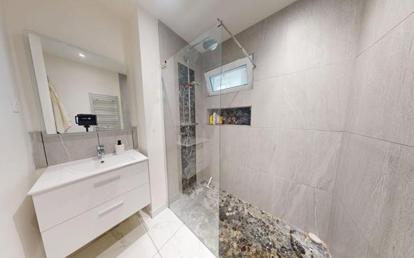 Appartement à vendre    4 pièces • 76,09 m2 Hoenheim